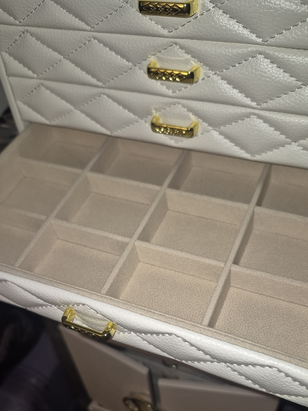 Extra Large Jewelry Box Organizer with 10 Drawers Premium Faux Leather Storage - Picture 6 of 7